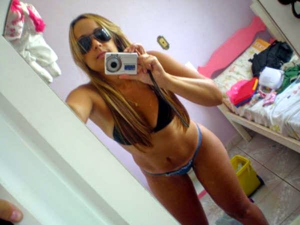 Loirinha casada perdeu a camera e teve fotos vazadas 19